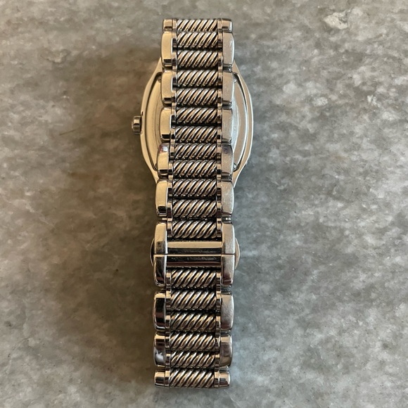 David Yurman 25mm Mother of Pearl Watch with Diamonds - Picture 4 of 8